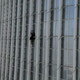 V Seulu je policija pridržala Britanca, ki je hotel preplezati znamenit nebotičnik