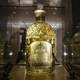 Prvi lonček kreme Nivea, prva moderna šminka, prvi parfum: modni artefakti, ki so pisali zgodovino