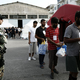 Iz Grčije prihajajo poročila o zlorabah prebežnikov v begunskih taboriščih in centrih za pridržanje
