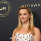 Reese Witherspoon buri duhove s snežnim napitkom