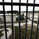 Slovenski zapori so iz dneva v dan bolj prezasedeni, najbolj jih polnijo ilegalne migracije