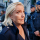 Francija: Tožilec predlaga zaporno kazen in prepoved opravljanja politične funkcije za Le Pen