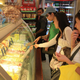 Milano želi po polnoči prepovedati tudi prodajo sladoleda, sladoledarji negodujejo
