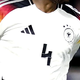 Nemški nogometni dresi spet razburjajo: številka 44 močno spominja na simbol SS-a