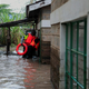 V poplavah v Keniji 181 žrtev. Uničeni domovi in ceste.