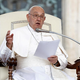 Papež Frančišek naj bi za istospolno usmerjene uporabil skrajno slabšalni jezik