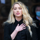 Amber Heard se vrača v dokumentarcu o ženskah, ki so jih utišala sojenja zaradi "blatenja ugleda"