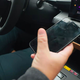 Telefon za volanom: bo prepoved popolna?