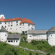 Na Velenjskem gradu se odpira razstava "Od pindekla do srajčice"