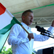 Magyar s Tiszo na aprilske volitve z obljubo davka za bogate in uvedbo evra