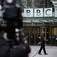 Pri BBC-ju bodo zaradi varčevanja odpustili okoli 2000 zaposlenih