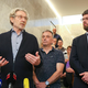 Sindikati začeli zbiranje podpisov v podporo pobudi za referendum o interventnem zakonu