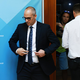 Minister Ostrc bo lahko do osem ur na teden še naprej delal tudi v zasebni zobozdravstveni kliniki