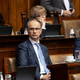 Srbski poslanci niso izglasovali nezaupnice vladi