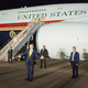 Po opozorilih na iranske priprave za atentat Trump med potjo domov zamenjal predsedniško letalo
