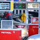 Nižji dobiček Petrola. V družbi ga pripisujejo regulaciji in omenjajo tudi možnost zapiranja črpalk.