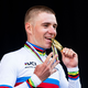 Evenepoel še peto leto zapored oblekel mavrično majico