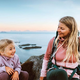 Psihologi pojasnjujejo, zakaj nekatere hčere ponavljajo težko usodo svojih mater