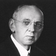"Speči prerok" Edgar Cayce je videl prihodnost: Se je teh 7 napovedi že začelo uresničevati?
