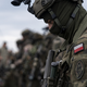 Poljska razmišlja o obveznem služenju vojaškega roka za krepitev obrambe