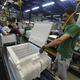 Electrolux bo v Italiji prepolovil število zaposlenih