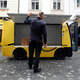 Robotski poštar na ljubljanskih ulicah napoveduje prihodnost