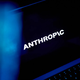Kaj je Anthropicov Mythos AI in zakaj so ga blokirali?