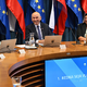 Top 5 novic za začetek dneva: Nova vlada, stare težave