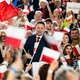 Novi vlagatelji na Poljskem poganjajo rekordno prodajo delnic borznih družb