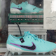 Nike opozarja na šibko povpraševanje, Wall Streetu zmanjkuje potrpljenja