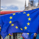 EU načrtuje sankcije proti rekordnim 1.600 podjetjem zaradi pomoči Rusiji