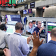 Tedenski pregled borz: Wall Street na rekordih, Evropa v rdečem, Buffettov kazalnik opozarja
