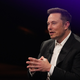 Zakaj je delnica SpaceX padla po IPO: precenjenost ali priložnost za nakup?