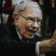 Warren Buffet (95) bo v osmih letih doniral vse delnice Berkshire Hathawaya