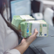 Banke, ESG in krediti – bi podjetje dobilo posojilo za proizvodnjo orožja?