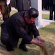 Kim Džong Un pokopal visokega severnokorejskega poveljnika in nosil krsto #video