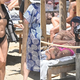 Eva Longoria na plaži, zakonca Clooney na večerji, Adele pa na jahti #foto