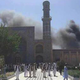 Bombni napad v Afganistanu, med mrtvimi tudi pomemben protitalibanski duhovnik #video