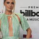 Paris Hilton znova presenetila z novico, da je postala mama