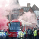 Indicent v Manchestru: poškodovali avtobus z igralci Liverpoola