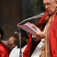 Papež na binkoštno nedeljo: Zdi se neverjetno, koliko zlobnega lahko človek naredi