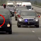 Šlamparija pri cenzuri? “Sporna” vozila v spremstvu Kim Jong Una.