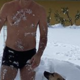 Tanja Ribič in skoraj goli Đuro uživala v zimskih radostih #foto