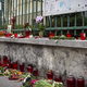 V spomin Navalnemu sveče in cvetje tudi v Ljubljani #foto