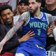 Bizarno dogajanje v ligi NBA, navijači se čudijo in smejijo sodnikom