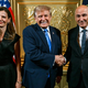 Ameriško veleposlaništvo objavilo uradno fotografijo srečanja Janše in Trumpa