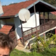 Američan na Hrvaškem se ne ustavlja: kupil je še več zapuščenih objektov v isti vasi