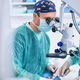 Zobni implantat: kaj je dobro vedeti pred vstavitijo in po njej