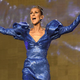 Je to napoved, da se Celine Dion vrača na odre?