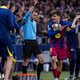 Zvezdnik Barcelone z vso silo nad sodnike, burno dogajanje v tunelu